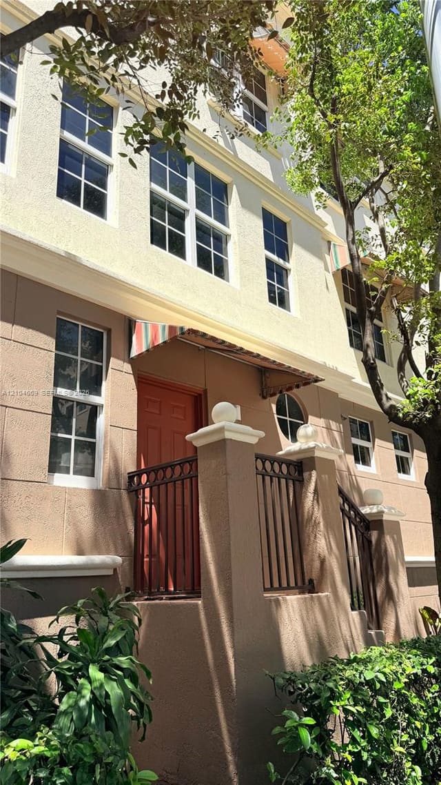 3232 SW 22nd Terrace 113, Miami, FL 33145