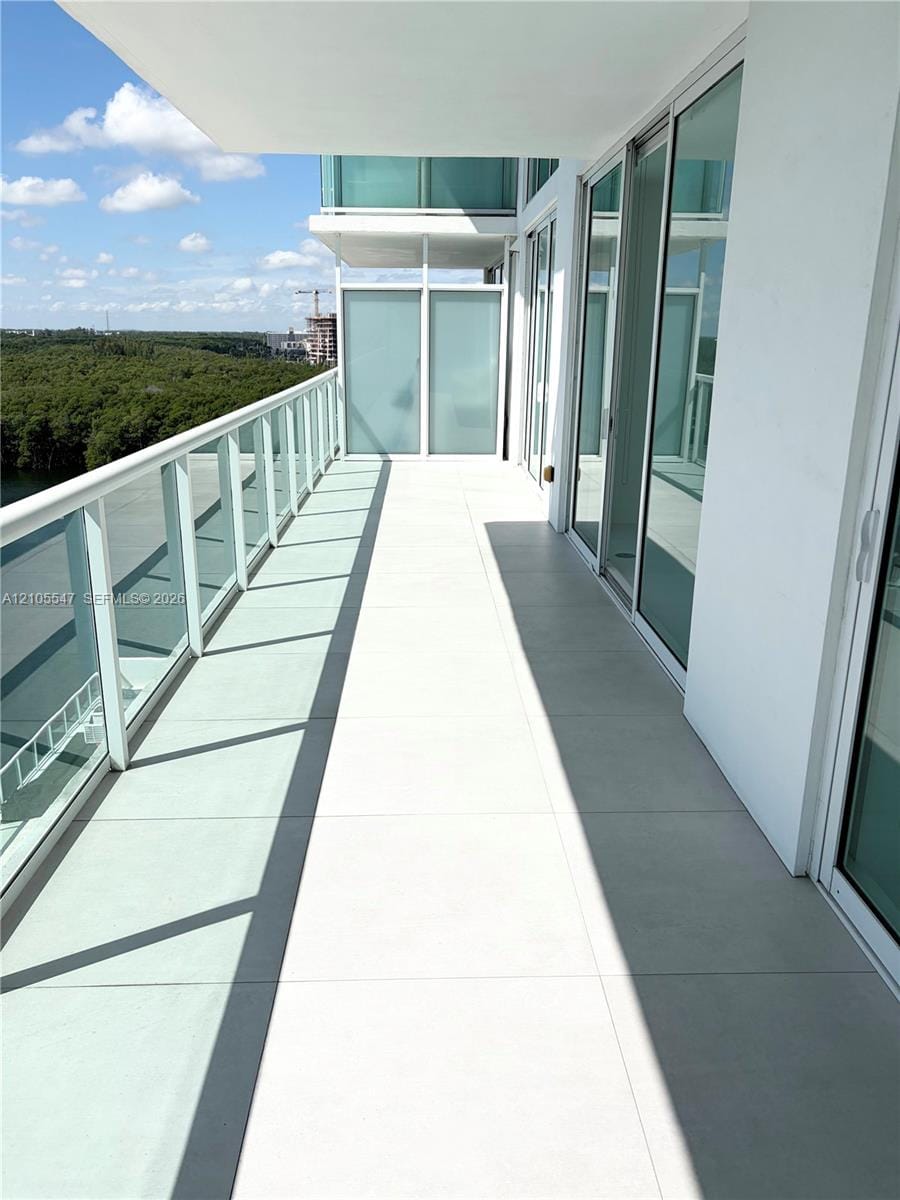 400 Sunny Isles Boulevard 1002 — photo 4