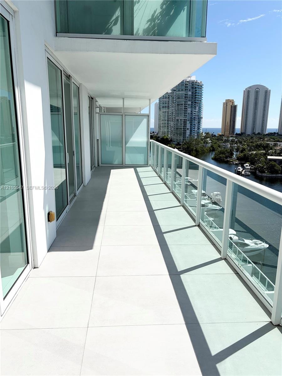 400 Sunny Isles Boulevard 1002 — photo 5