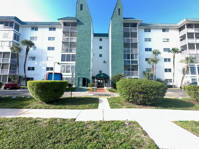 4751 NW 21st Street 210, Lauderhill, FL 33313
