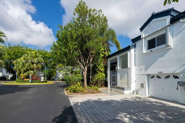 243 NE 212th Terrace, Miami, FL 33179