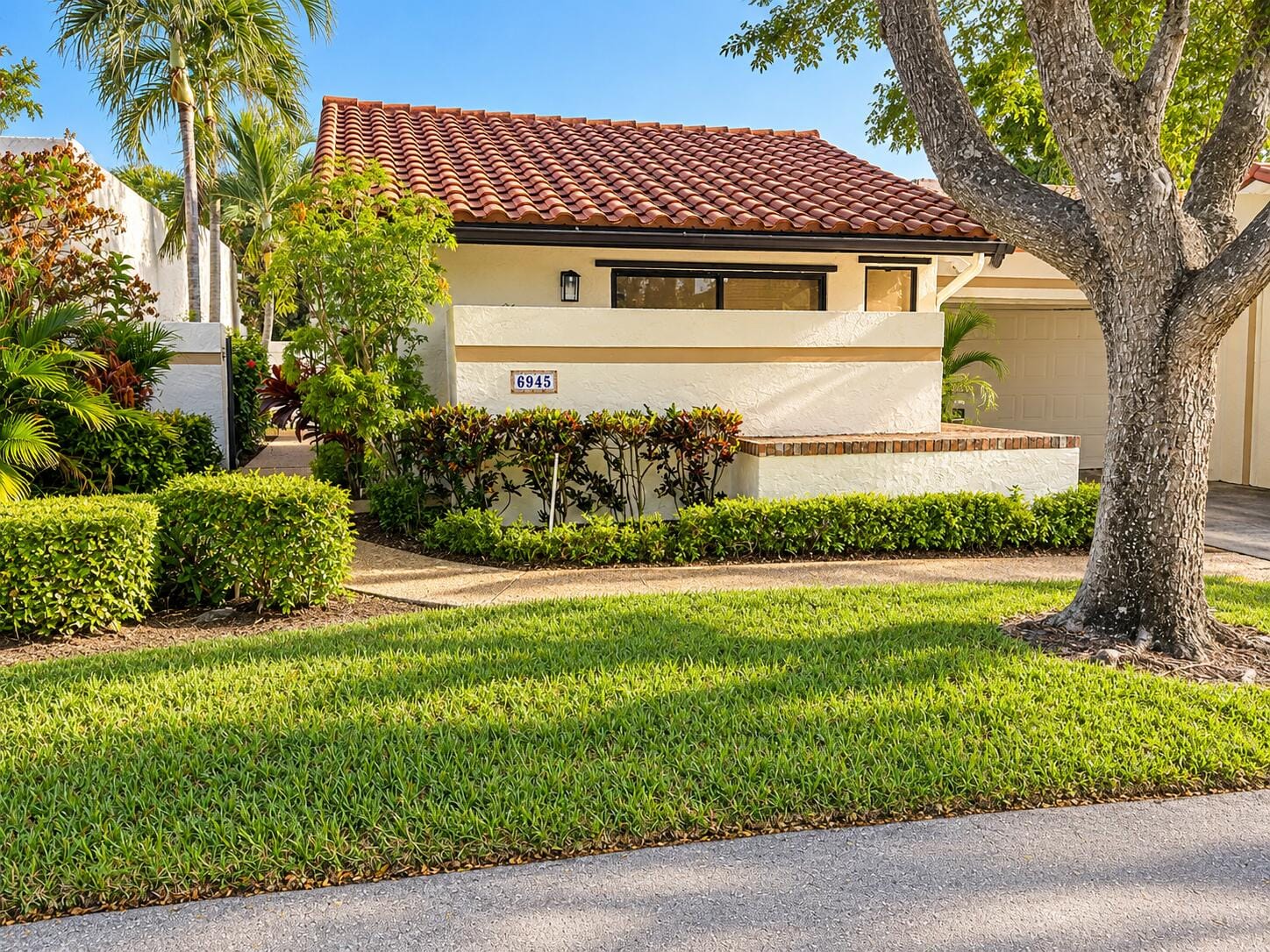 6945 PALMAR Court — photo 2
