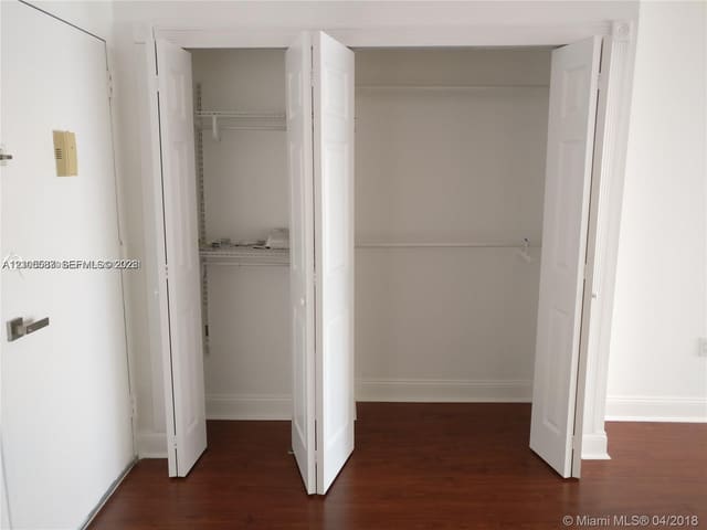 20515 E Country Club Drive 248, Aventura, FL 33180