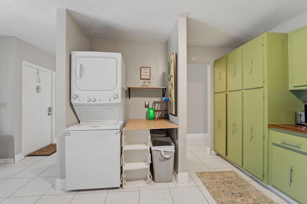 1841 NW 18th Avenue 201 — photo 3