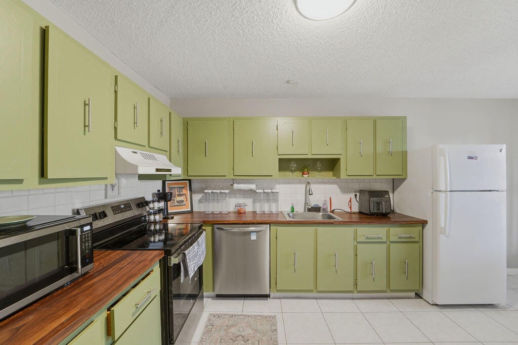 1841 NW 18th Avenue 201 — photo 5