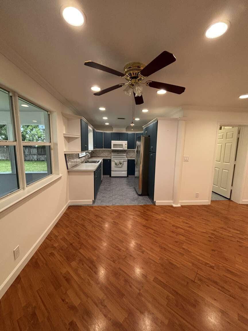 6860 Venetian Drive — photo 4