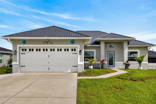 173 Peerless Street, Lehigh Acres, FL 33974