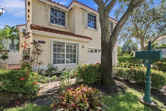 967 Azure Lane, Weston, FL 33326