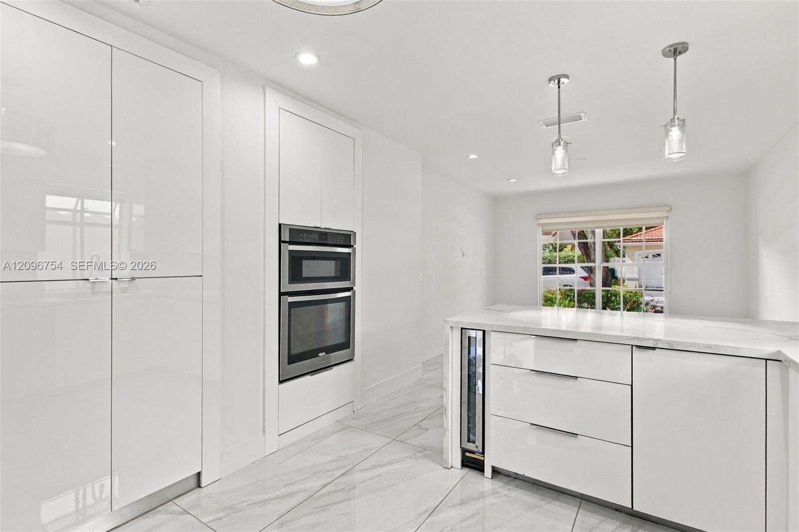 967 Azure Lane — photo 8