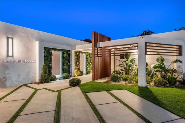 2406 Nassau Lane, Fort Lauderdale, FL 33312