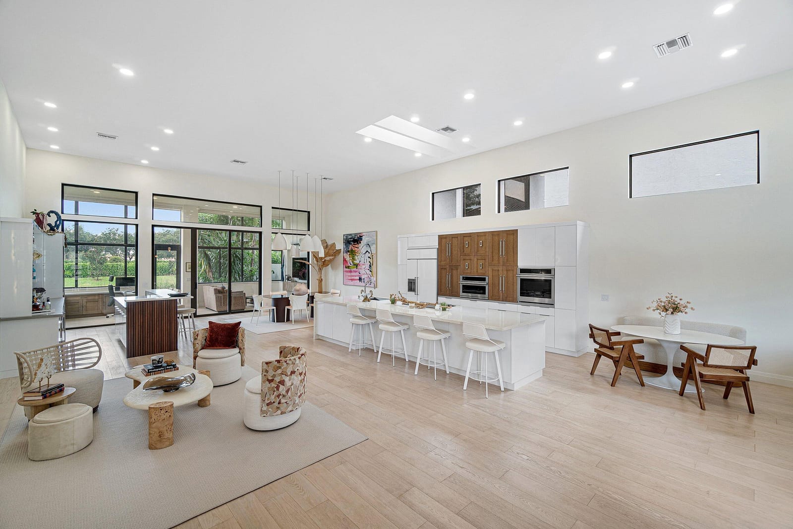 5161 Suffolk Drive — photo 3