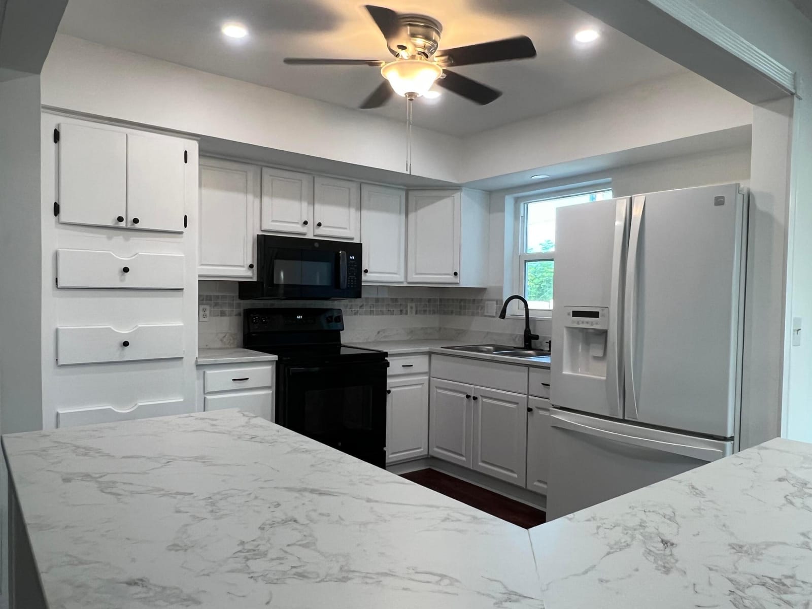 214 SW 3rd Avenue — photo 4