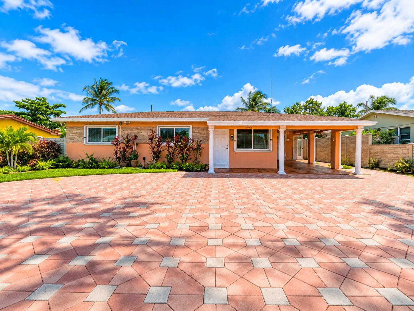3 bedroom home for sale at 214 3rd, Boynton Beach, FL 33435 — $3,450