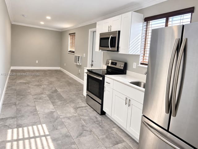 4641 SW 25th Street B, West Park, FL 33023