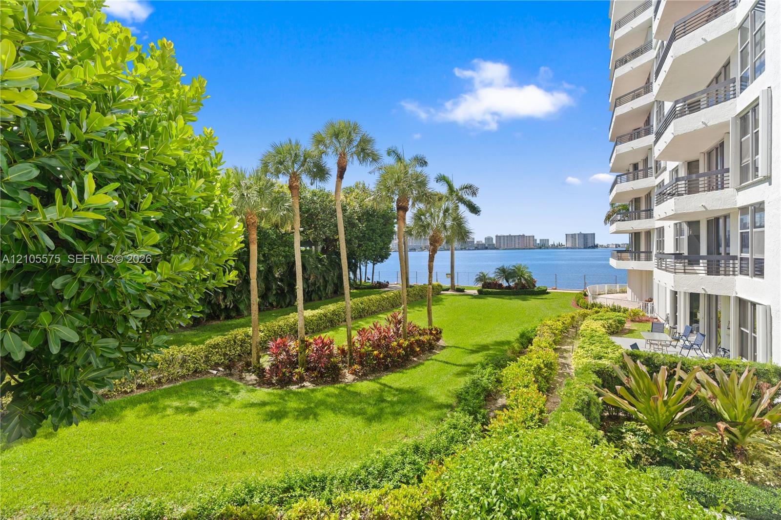 3600 Mystic Pointe Drive 215, Aventura, FL 33180