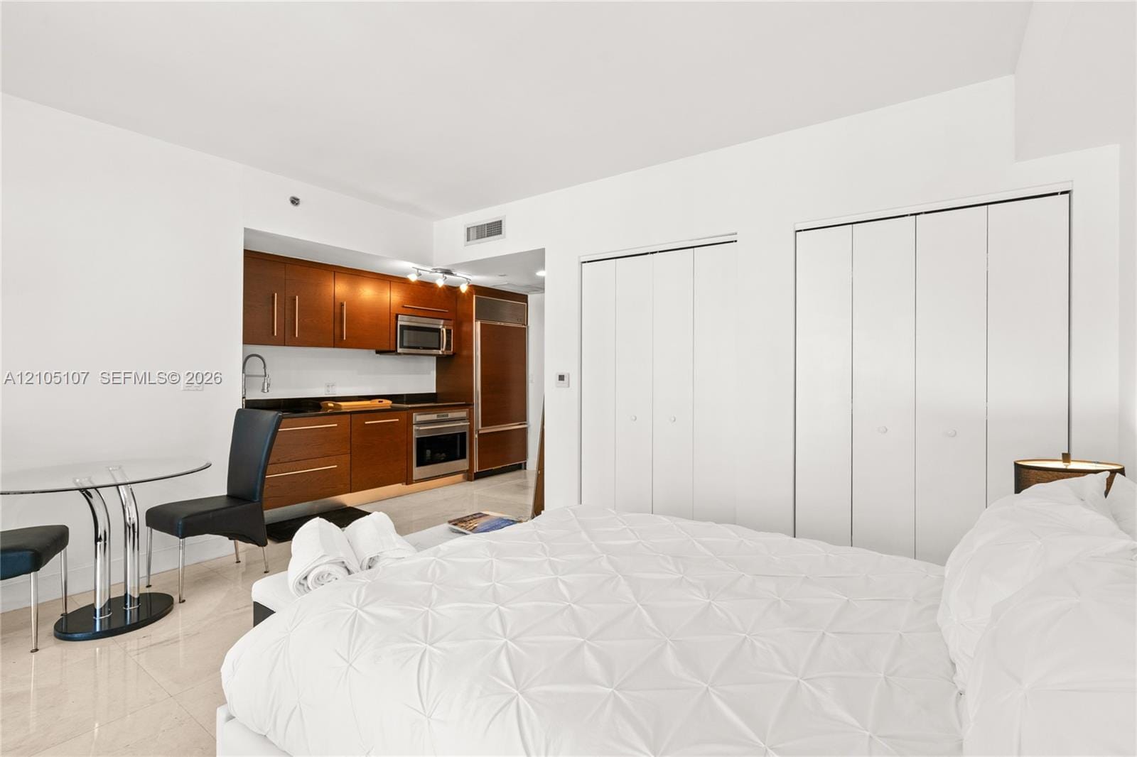 475 Brickell Avenue 2610 — photo 11