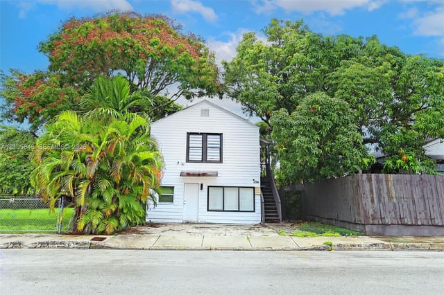 1111 SW 11th Street B, Miami, FL 33130