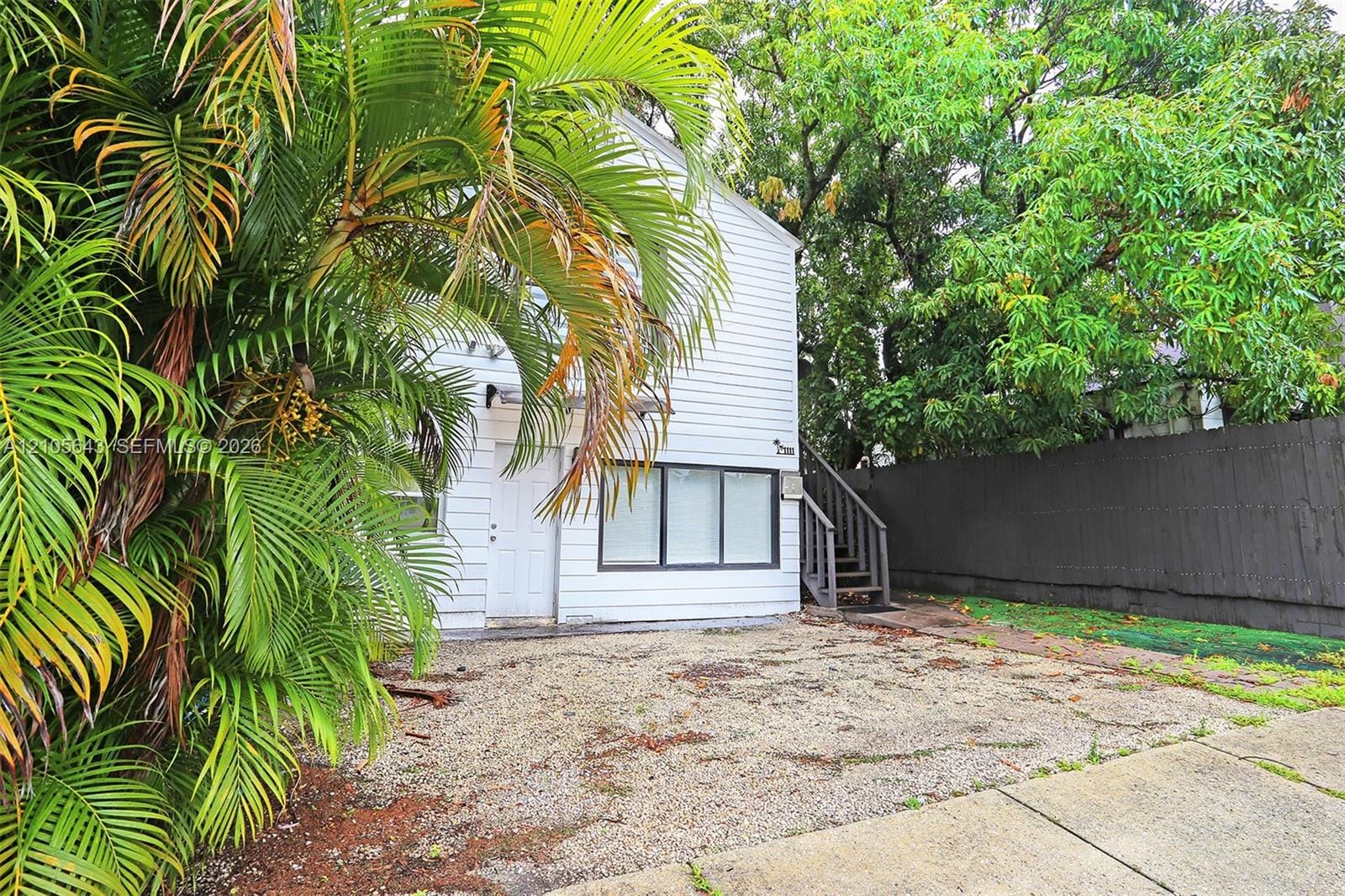 1111 SW 11th Street B — photo 3