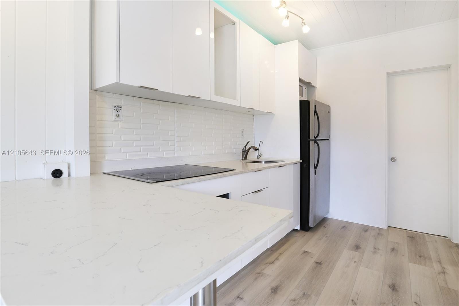 1111 SW 11th Street B — photo 9