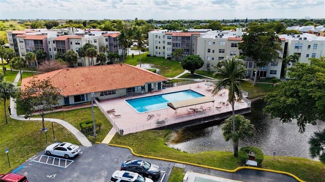 1800 SW 81st Avenue 1112, North Lauderdale, FL 33068