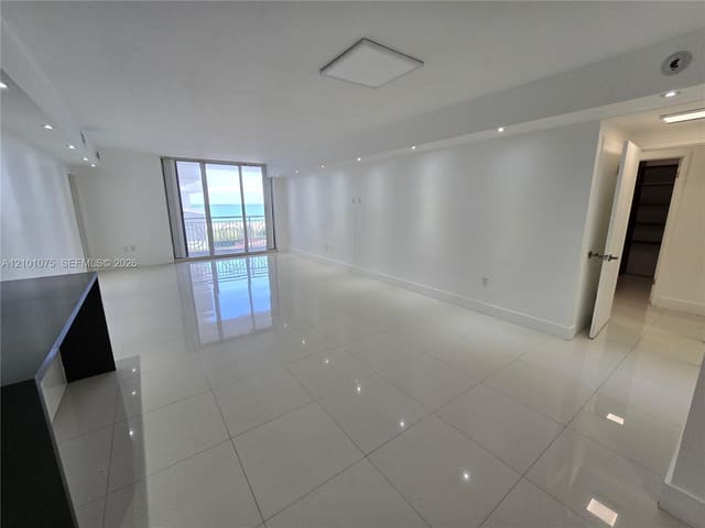5825 Collins Avenue J4, Miami Beach, FL 33140