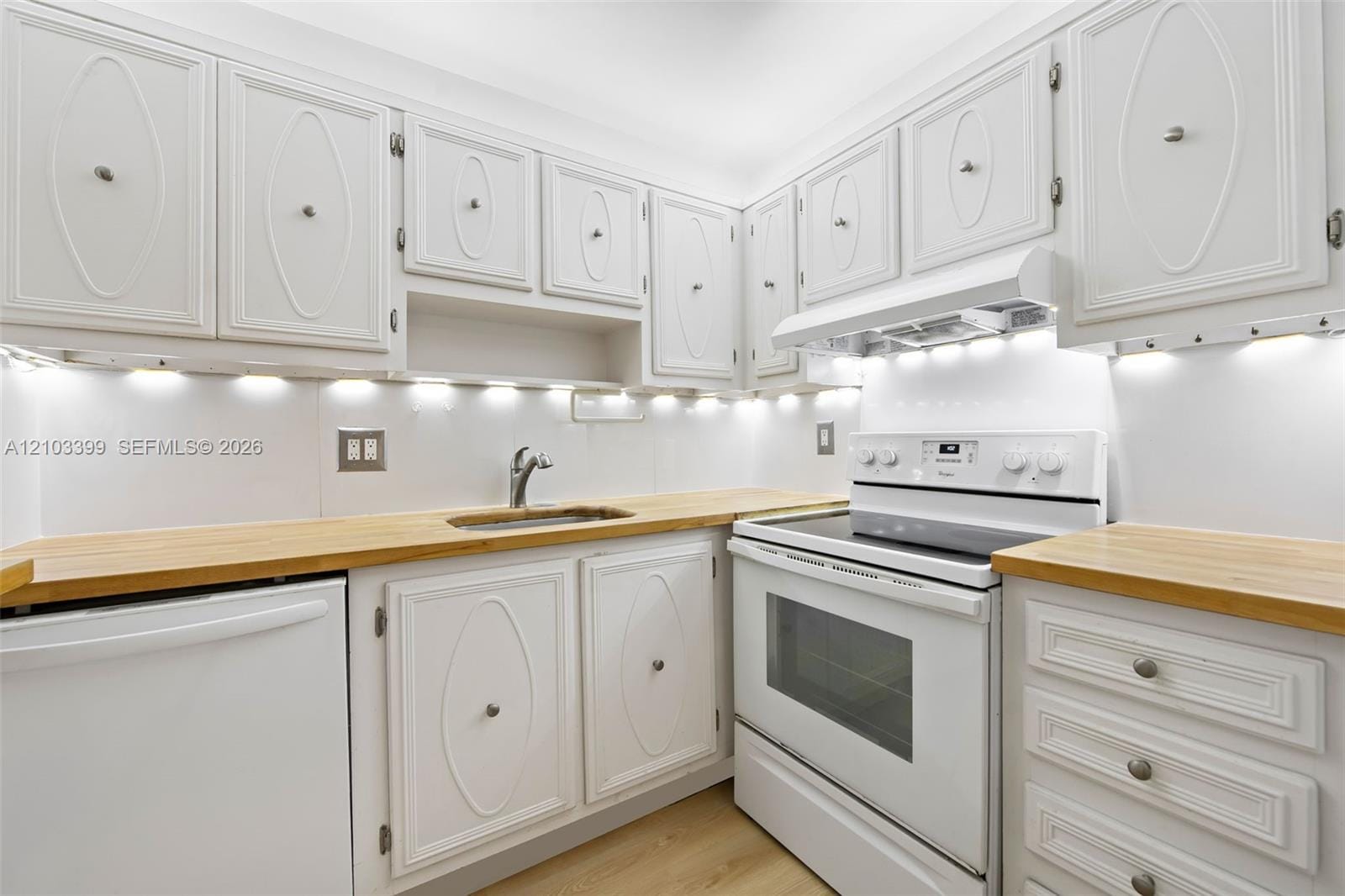 253 S Cypress Road 211 — photo 7