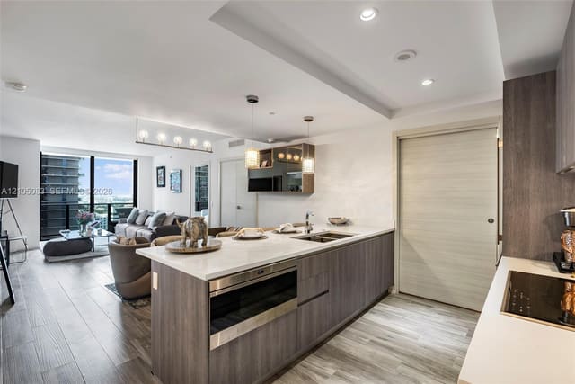 801 S Miami Avenue 2810, Miami, FL 33130