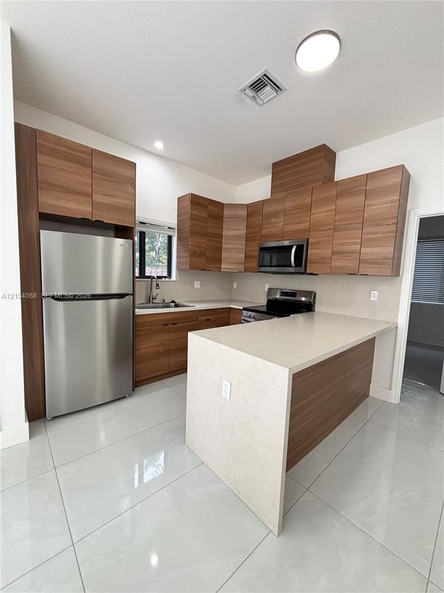 5737 Cleveland Street 1, Hollywood, FL 33021