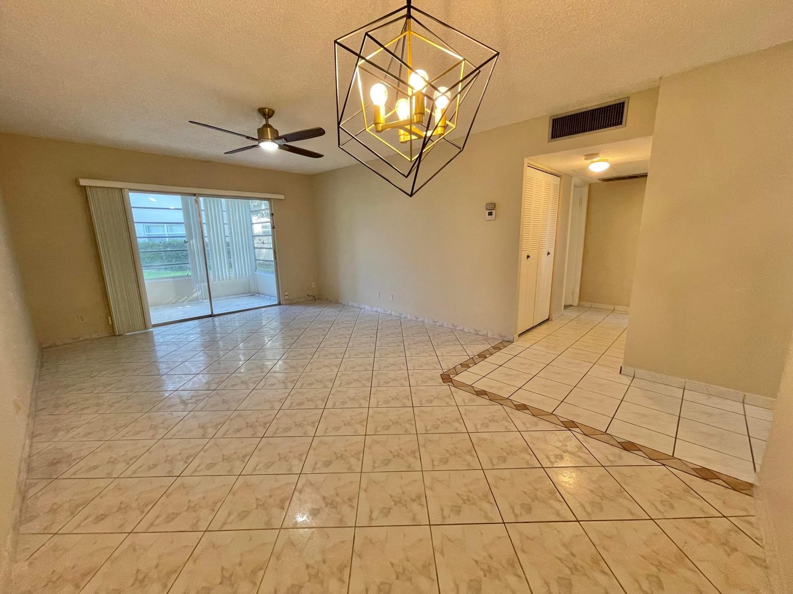 4701 NW 34th Street 416 — photo 6