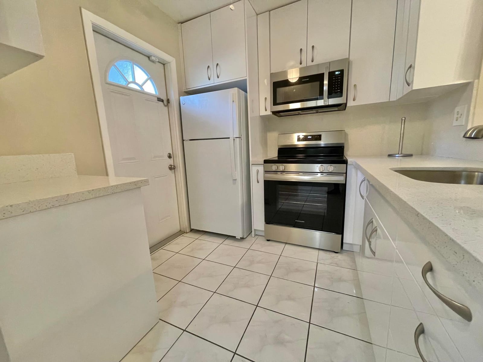 4701 NW 34th Street 416 — photo 8