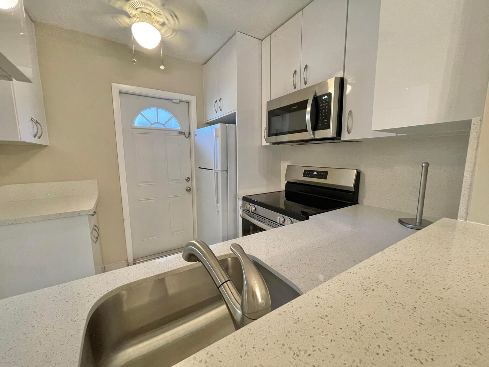 4701 NW 34th Street 416 — photo 9