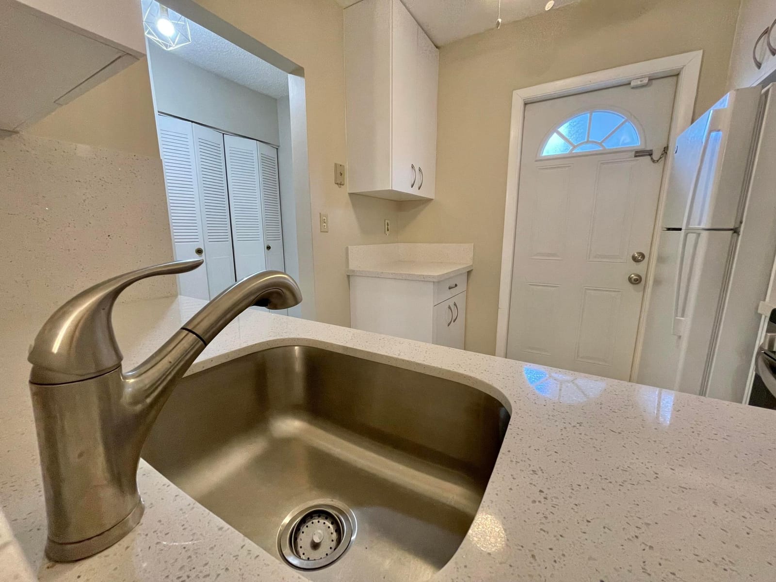 4701 NW 34th Street 416 — photo 10