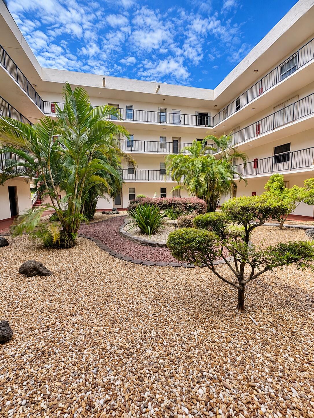 2801 Somerset Drive 106, Lauderdale Lakes, FL 33311