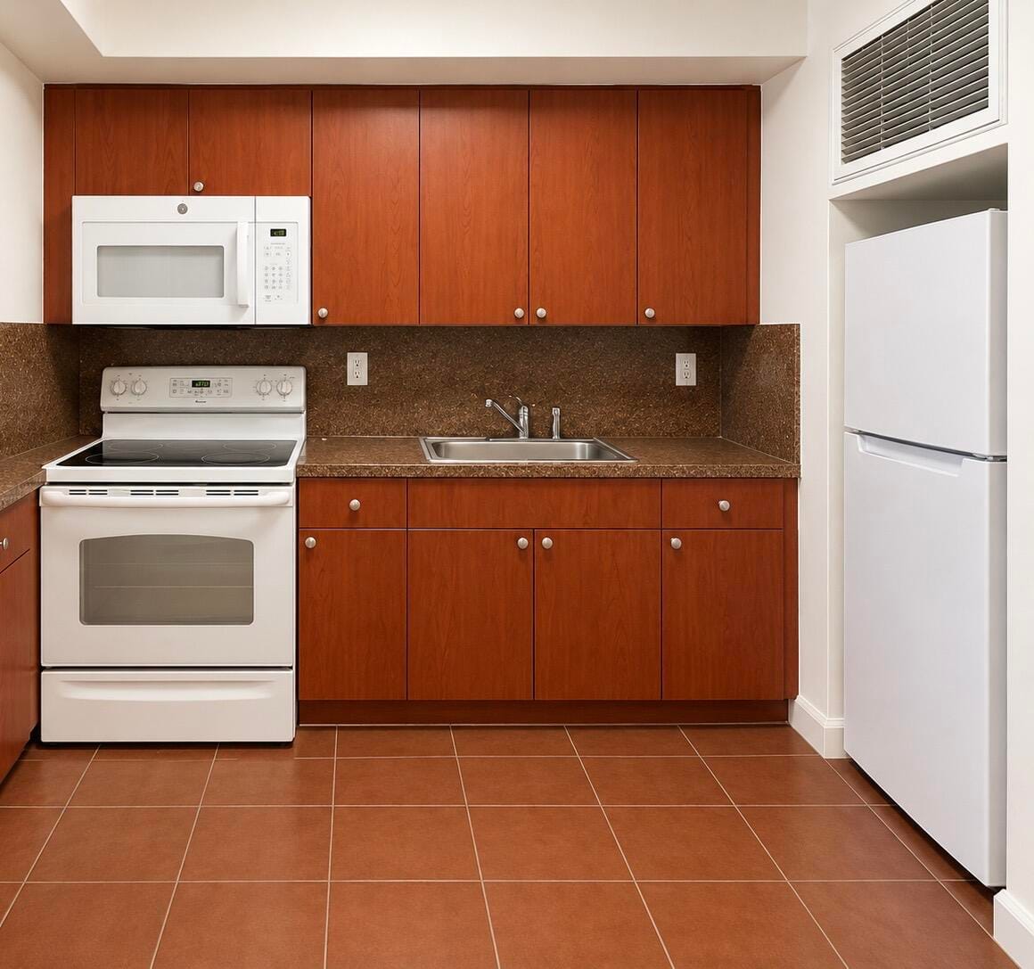 11 SW 52nd Avenue 7b — photo 3