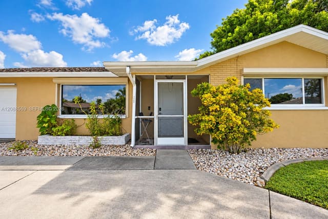 1204 SE 35th Street, Cape Coral, FL 33904