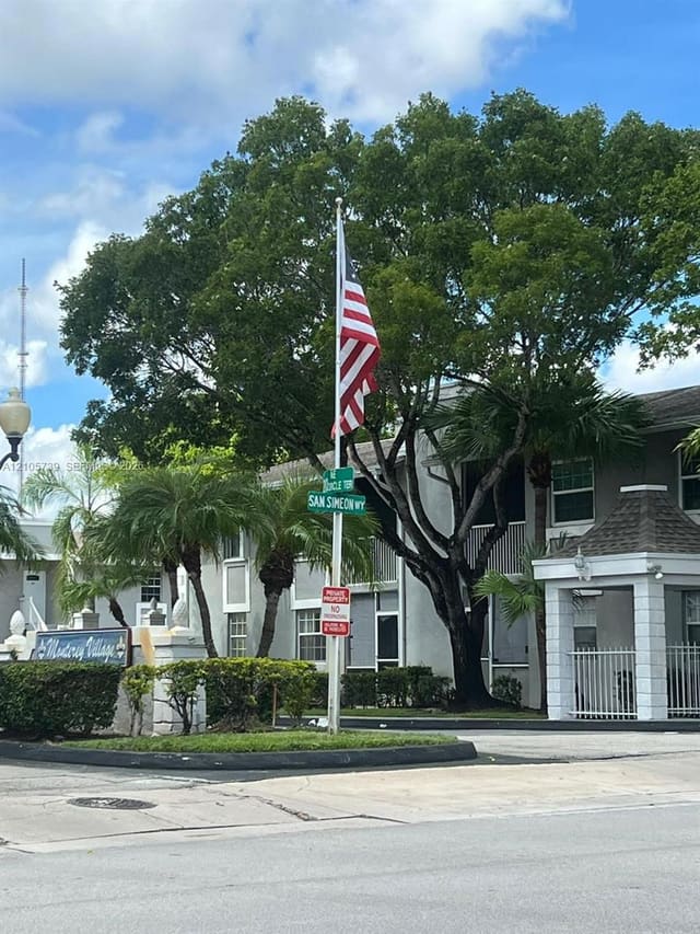 470 NE 210th Cir Terrace 201-11, Miami, FL 33179