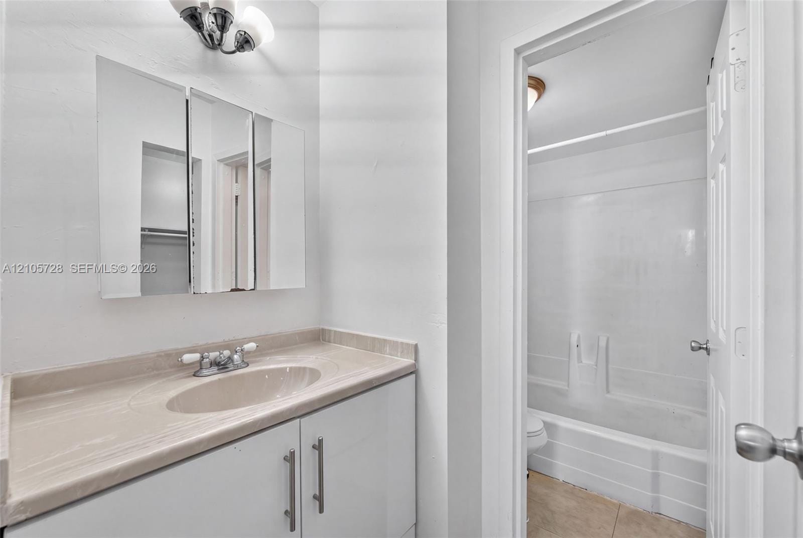 2350 NE 135th Street 1006 — photo 7