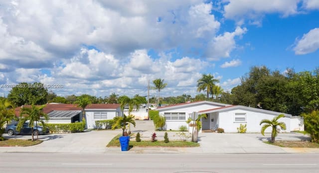 7121 Taft Street B, Hollywood, FL 33024