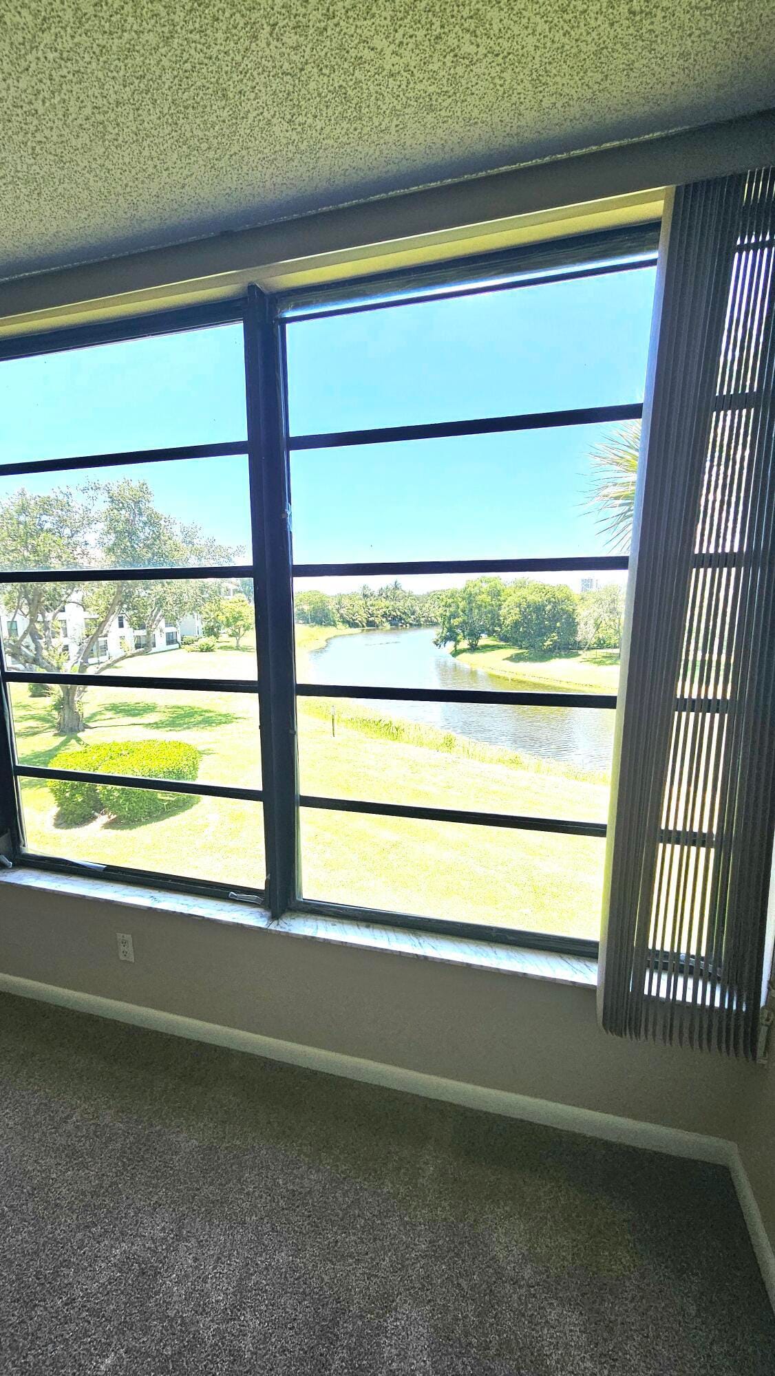 3630 WHITEHALL Drive 303, West Palm Beach, FL 33401 photo 4