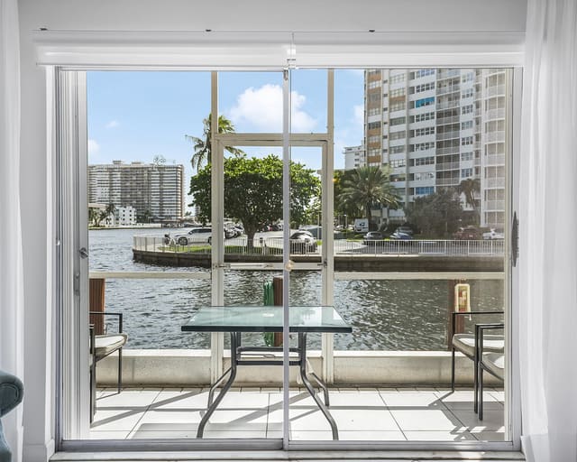 2600 DIANA Drive 107, Hallandale Beach, FL 33009