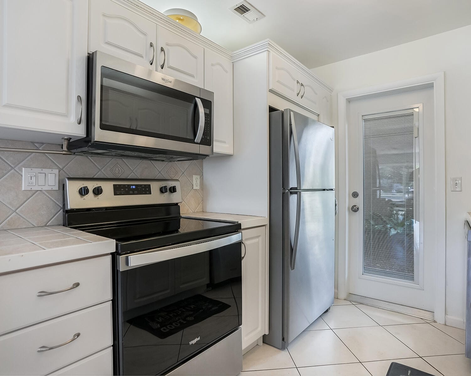 2600 DIANA Drive 107 — photo 2
