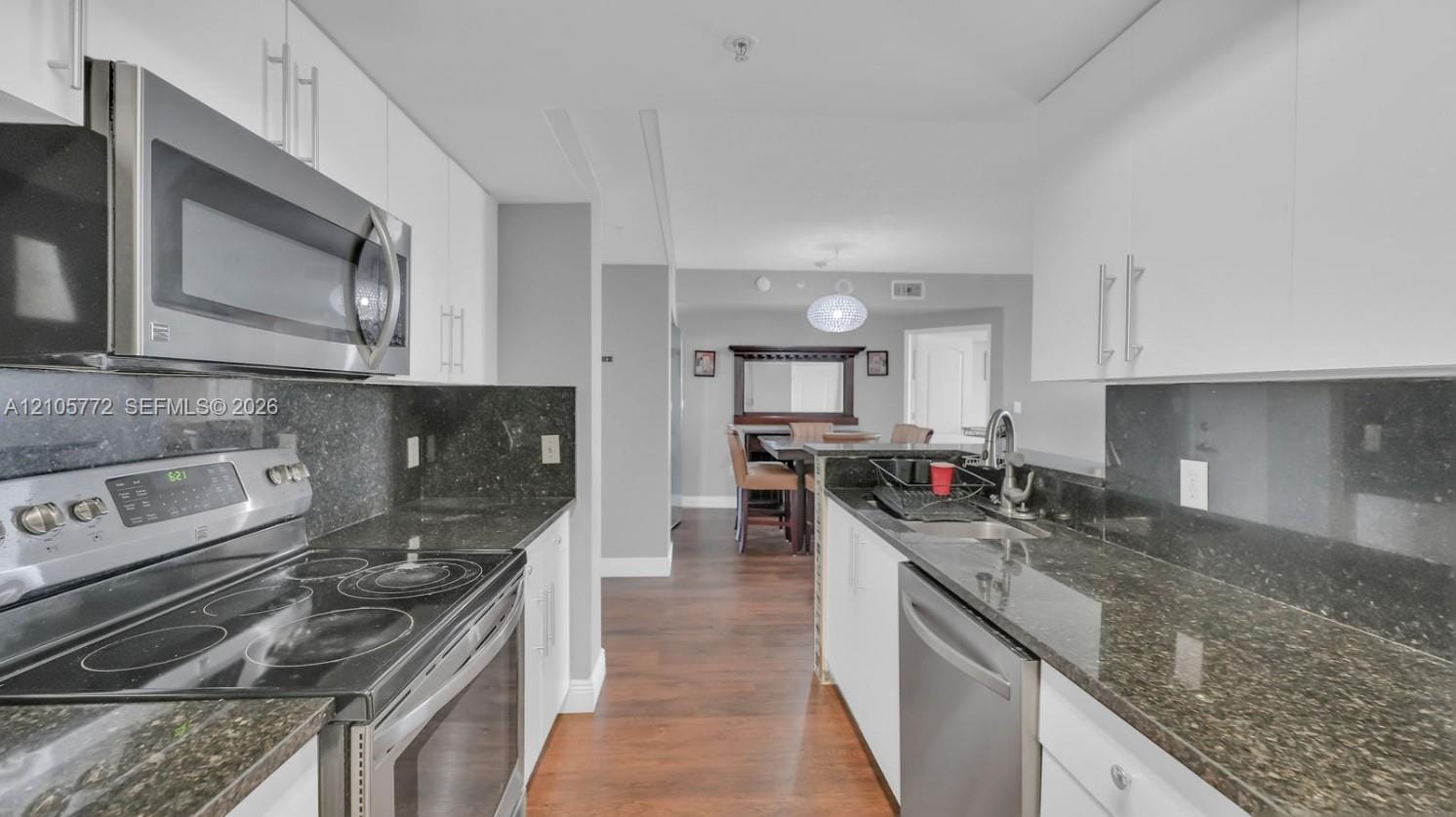 5077 NW 7th Street 503, Miami, FL 33126 photo 5