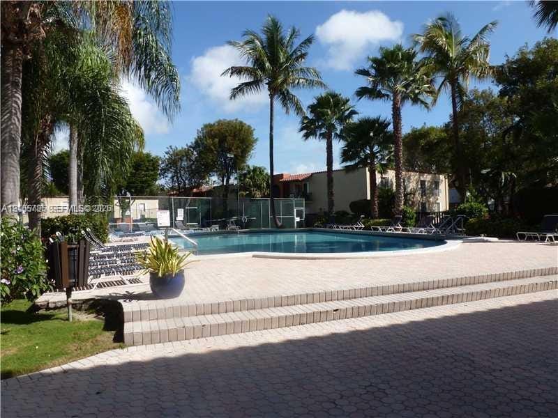 10794 N Kendall Drive B17, Miami, FL 33176