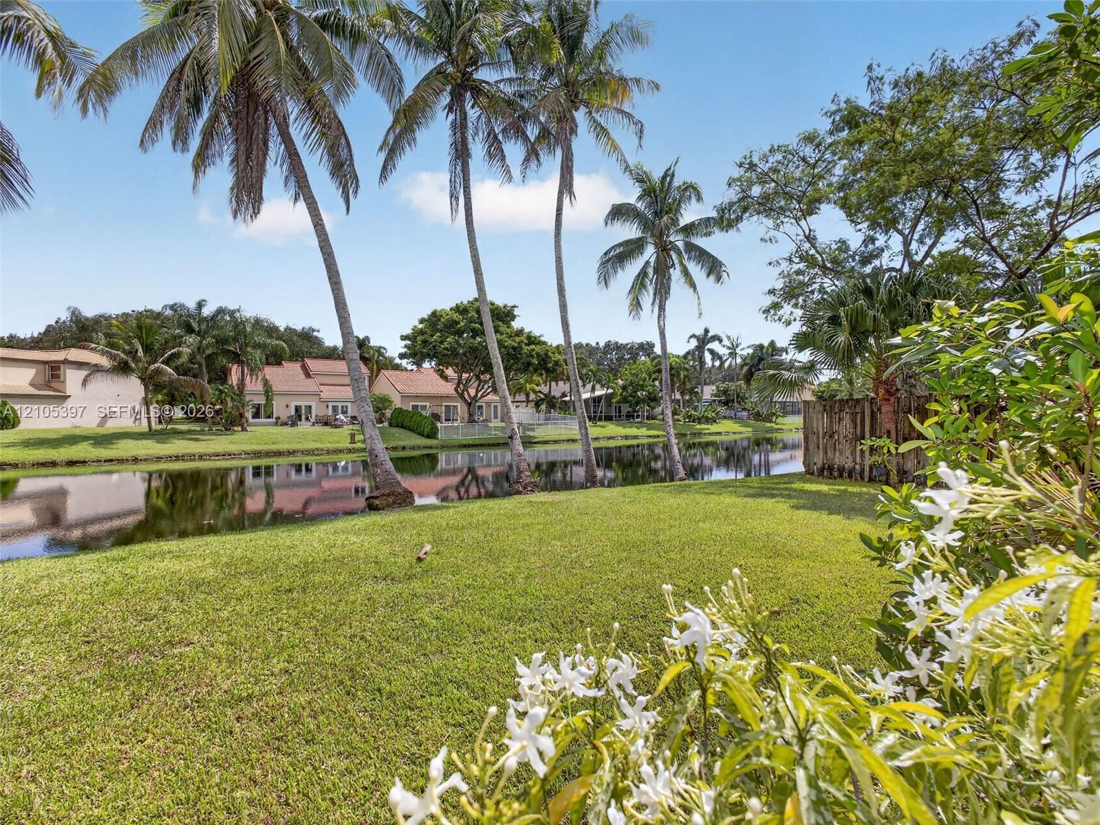 2633 Rio De Janeiro Avenue — photo 3