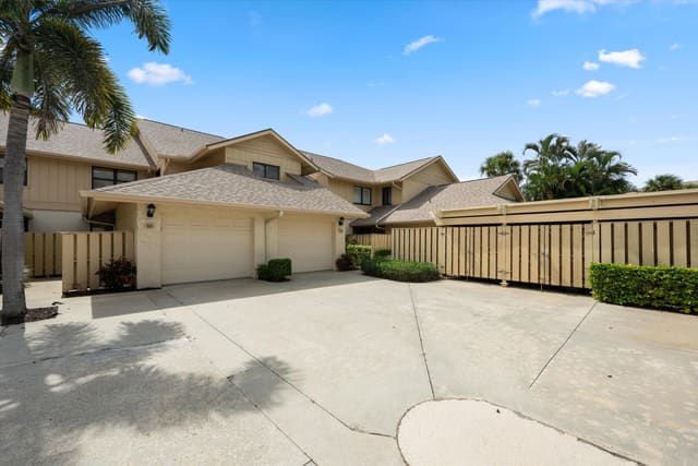 17110 E WATERBEND Drive 220, Jupiter, FL 33477