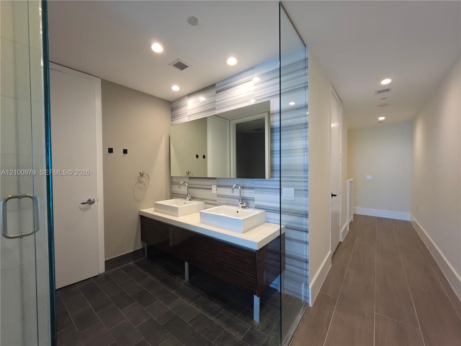 1100 Biscayne Boulevard 1703, Miami, FL 33132 photo 5