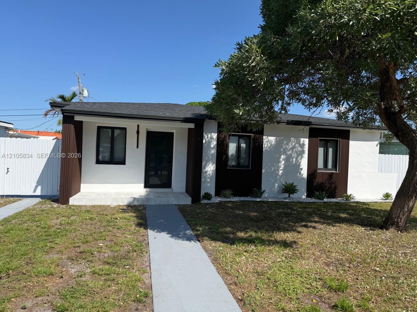 775 E 6th Place — photo 3