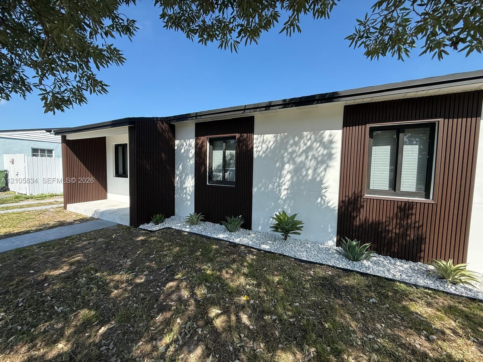 775 E 6th Place — photo 9