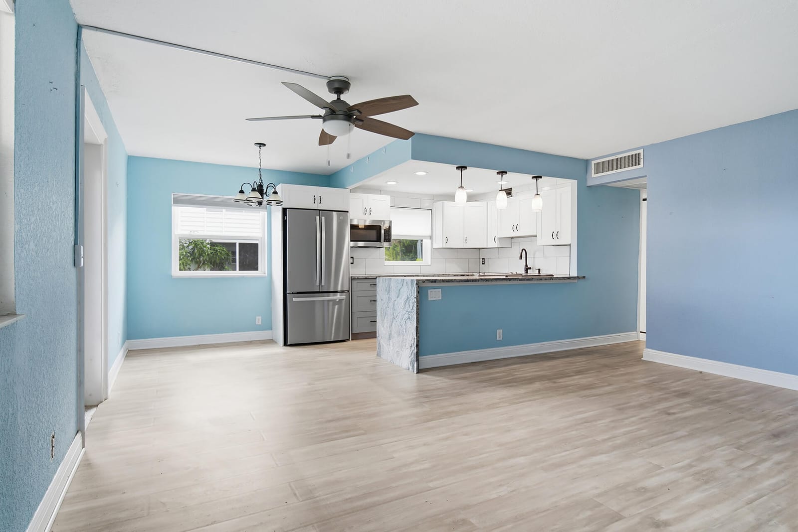 220 Tuscany D — photo 2