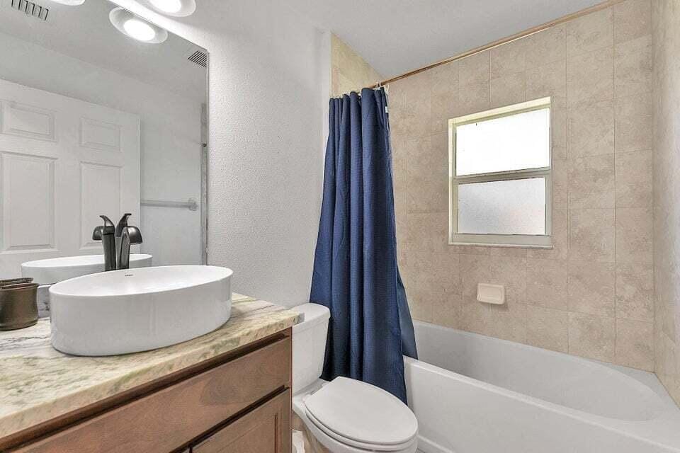 9728 Starboard Drive — photo 3